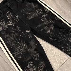 RARE ⭐️⭐️✨MOTHER Insider Crop Step Fray CUSTOM LEAF PRINT Jeans